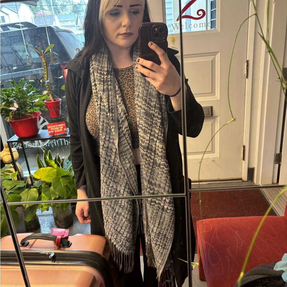 Stylish Black and Gray Scarf